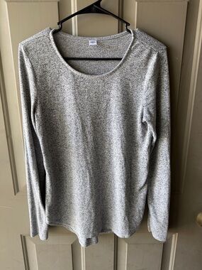 Old Navy Light Heather Gray Scoop Neck Long Sleeve Top